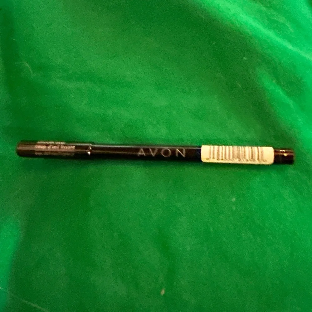 Avon Smooth Over Eyeliner. White Highlighter